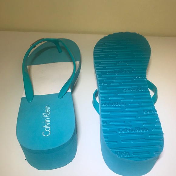New Calvin Klein Platform Flip Flops Sandals - Picture 2 of 4